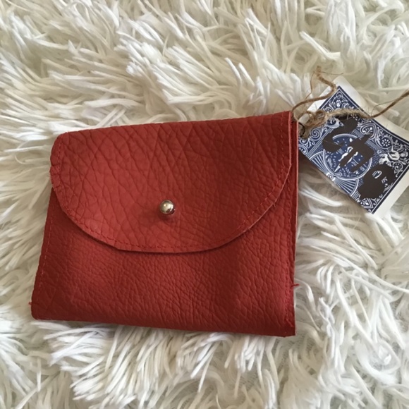 Handmade Leather Wallet - Picture 2 of 7